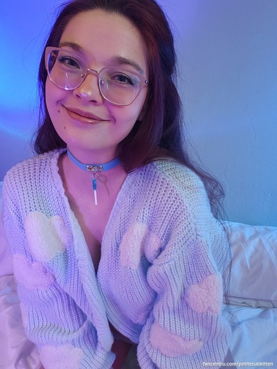Fresh out of the shower and ready for you 😇