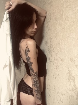 Mia HardX