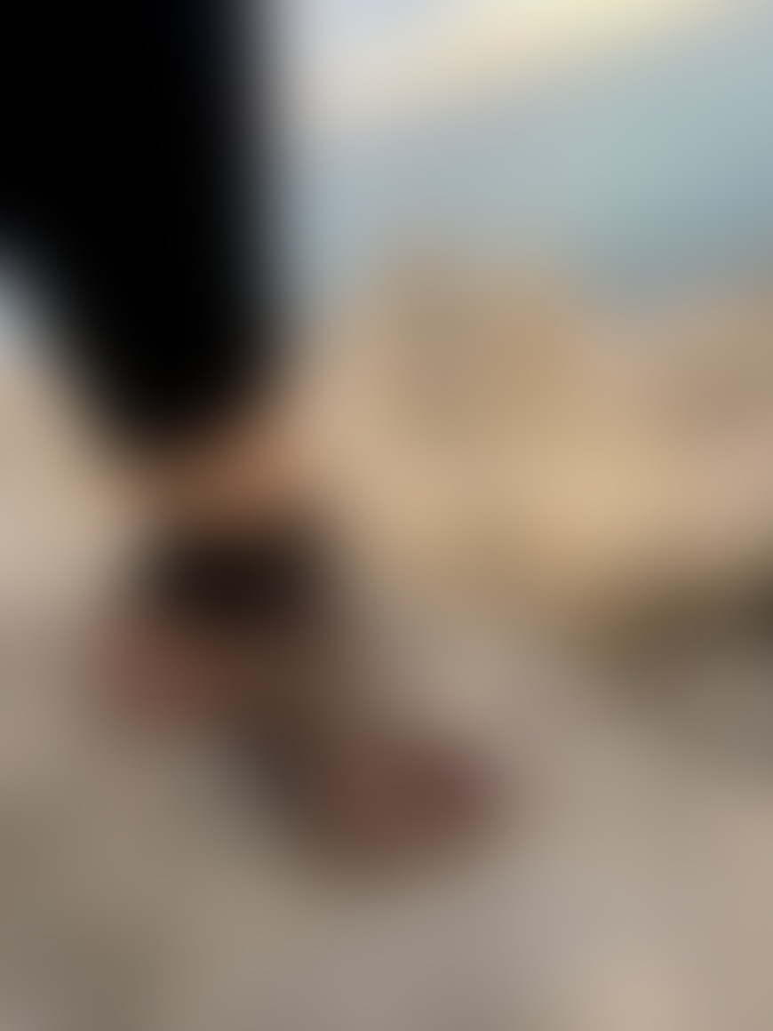 There will be a lot of photos of my beautiful feet today, this is your chance to relieve tension if you understand what I mean. - post hidden image