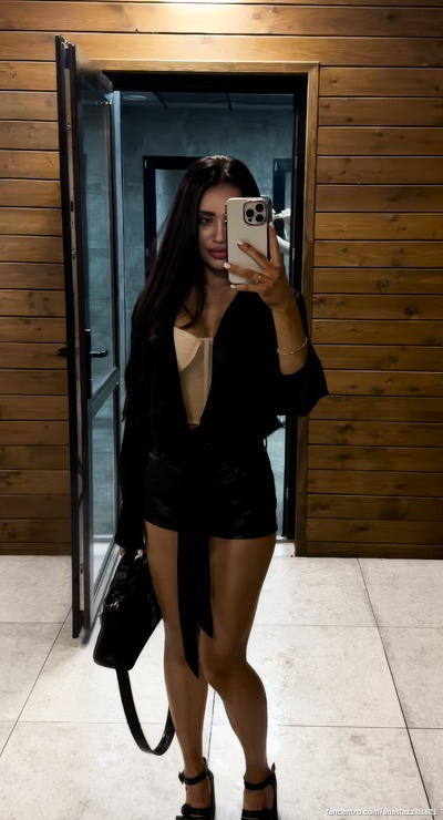 Exclusive content awaits 💖 – join me for a journey of passion and allure