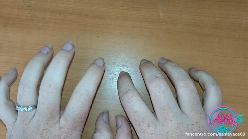 Fingernail tapping 1