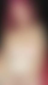 I want to see how good you are with your hands - post hidden image