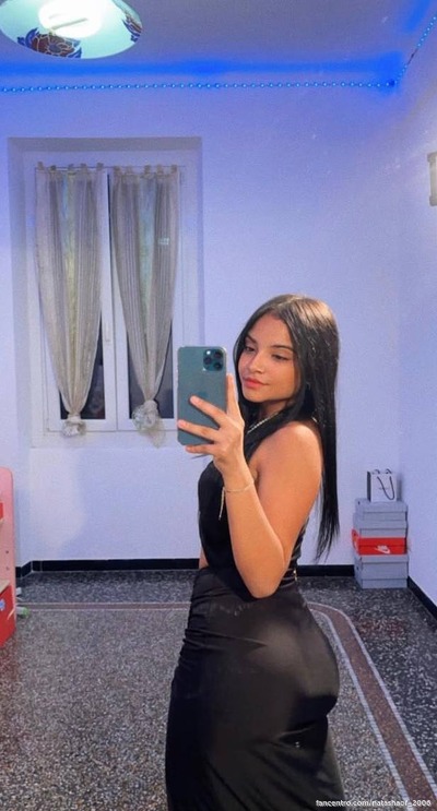 did it for the mirror, stayed for the vibes