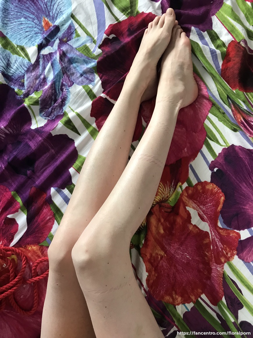 I need someone who will give massage to my beautiful #feet 😋 1