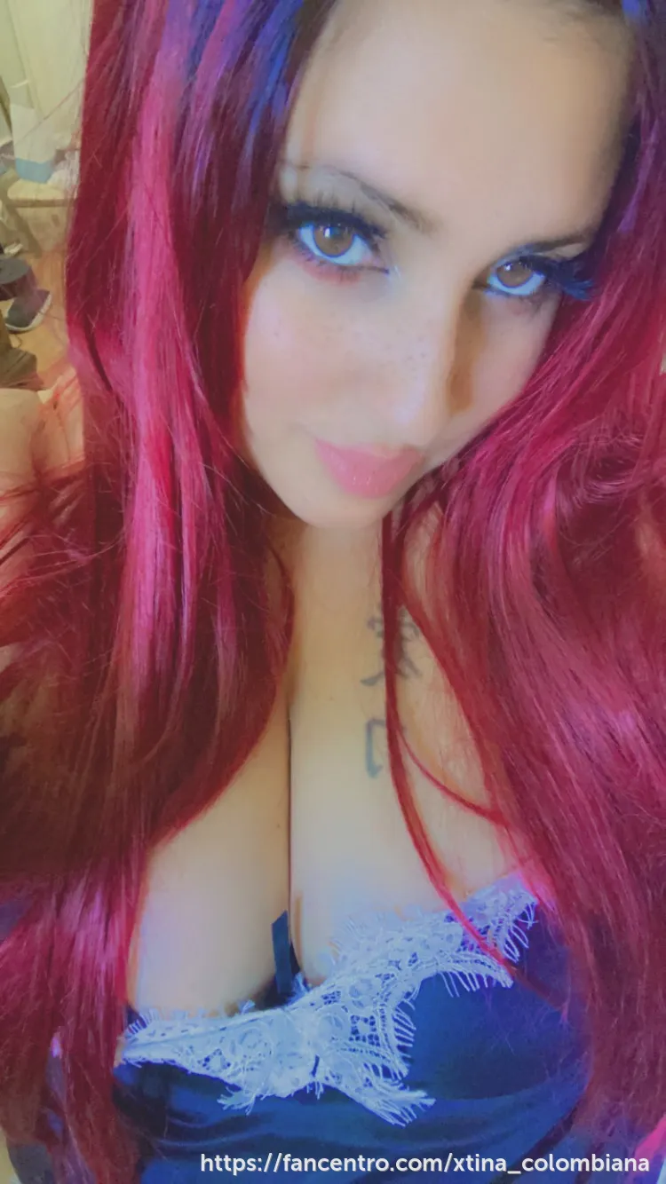 Does red hair suit me? 🙈 - XtinaColombiana - Fancentro