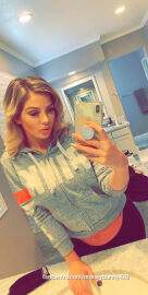 Rebecca Pictures and Videos & similar of @moneybunny420 fancentro ...