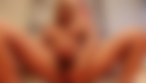 Estaba muy cargada de leche y tuve que tocarme hasta explotar 💦💦💦💦💦 - post hidden image