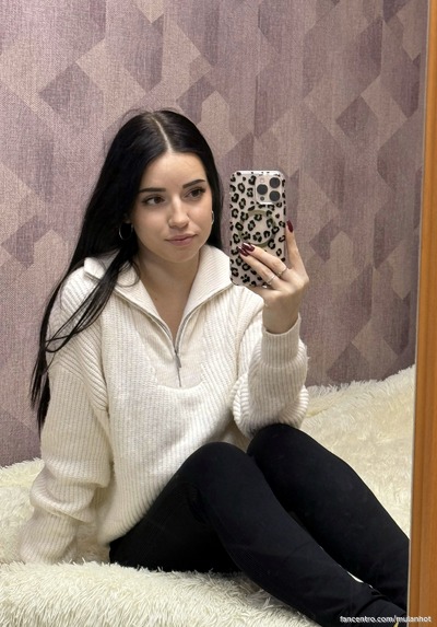 Schattige en mooie milf