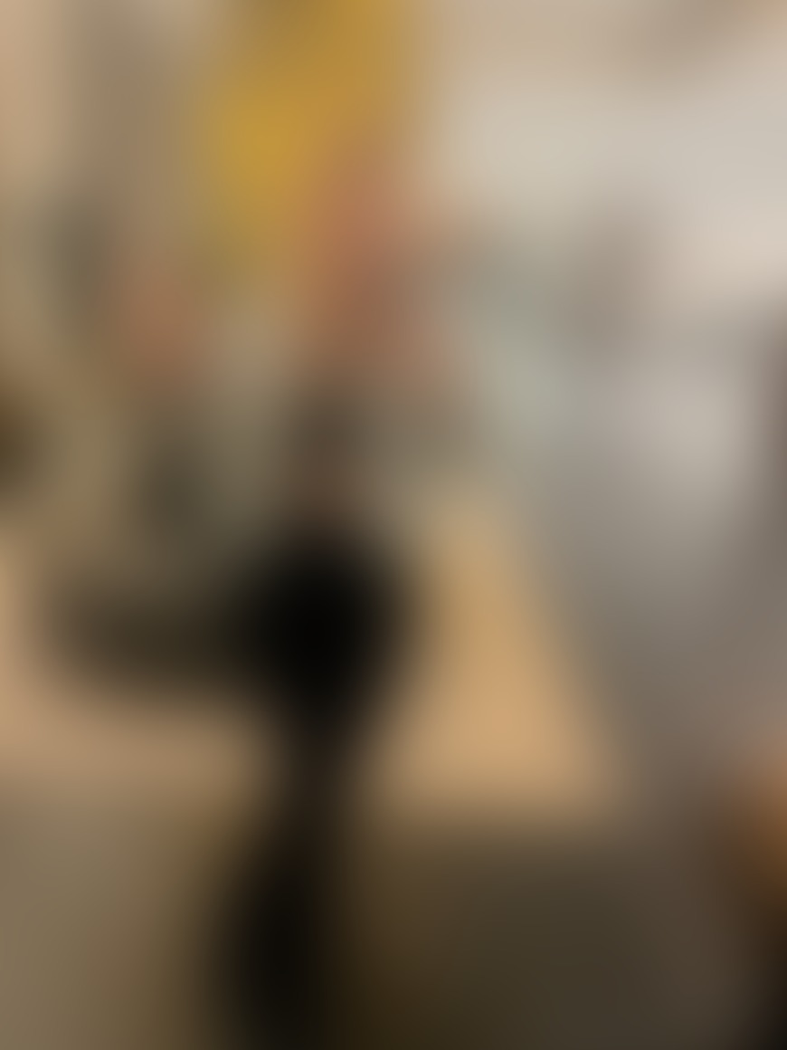 Do you like this pose? 😏 - post hidden image