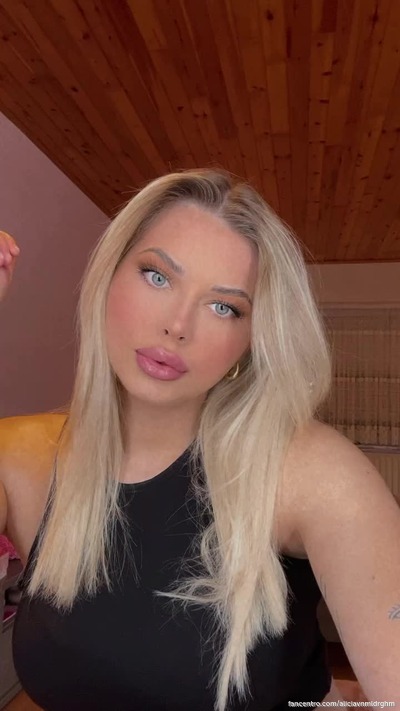 DM me en ik zal je verwennen! 💋✨