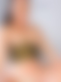 I know you wanna take a bite 😈 - post hidden image