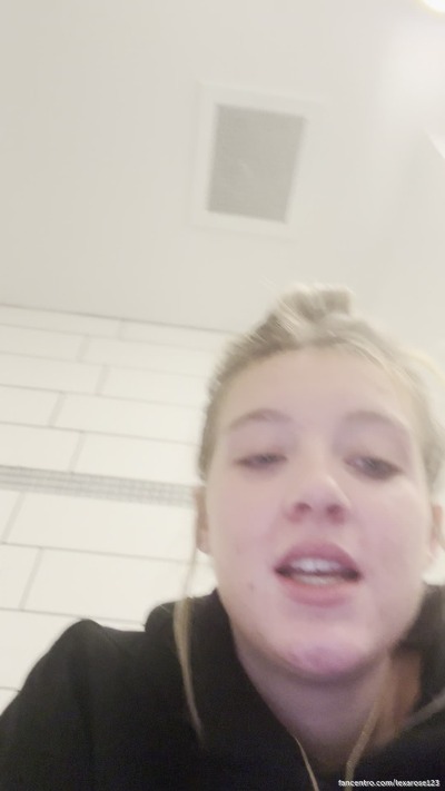 Iemand zei dat ik mooi ben met sperma op mijn gezicht  is dat waar 