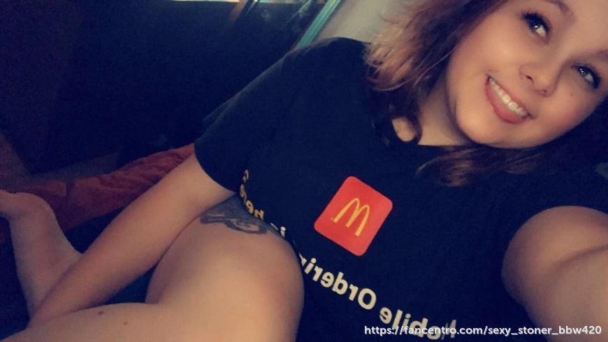 Hey honey! Are you looking for a chubby, 420 friendly gamer chick? Then you will definitely want to see some of my sexy content! 😊😉 I cant wait to talk to you and fulfill your sexual desires. Xoxo 💋  - post image