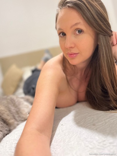 Ready for some exclusive fun? 💋🌟