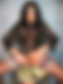 Spreading my pussy - post hidden image