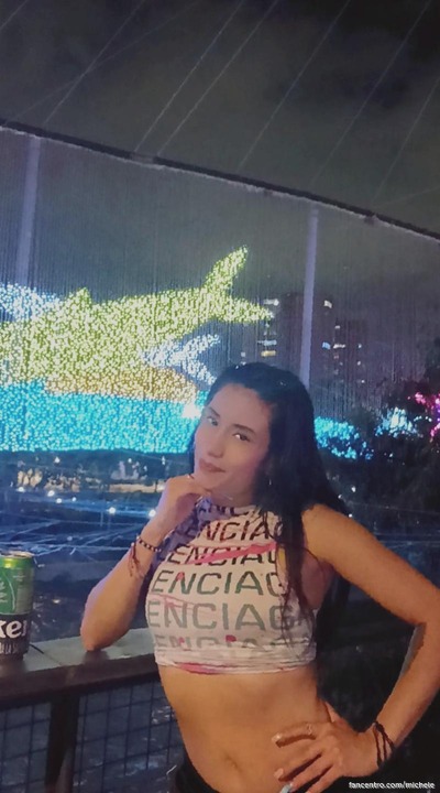 Mijn stevige tieten zijn zo geil, wil je ze likken? 🍒💋