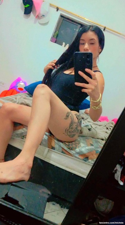 My juicy ass is calling, can you handle this heat? 🍑🔥