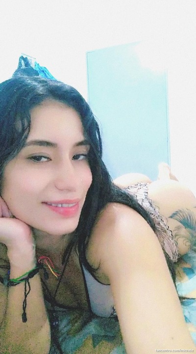 Mijn stevige tieten zijn zo geil, wil je ze likken? 🍒💋