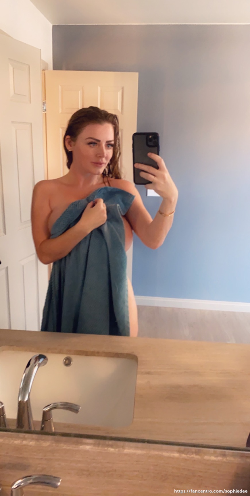 Wanna shower with me? 🚿😏 - SophieDee 💕 - Fancentro