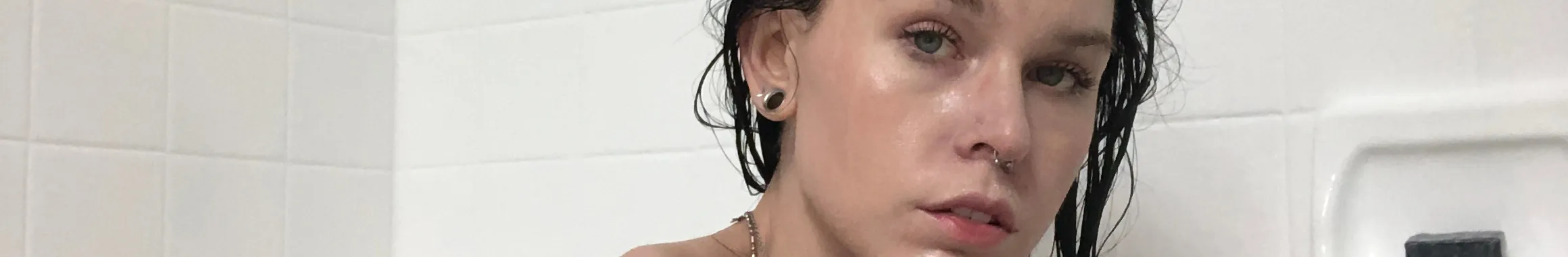 aprilarson - Historias Privadas, videos exclusivos, mensajes privados -  Fancentro
