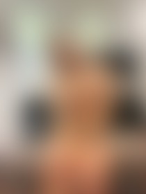 Bare and bold, ready to play 🥰 - post hidden image