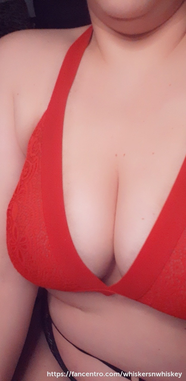 Love this red top - post image 7
