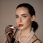hot beautiful lady ;) - profile avatar