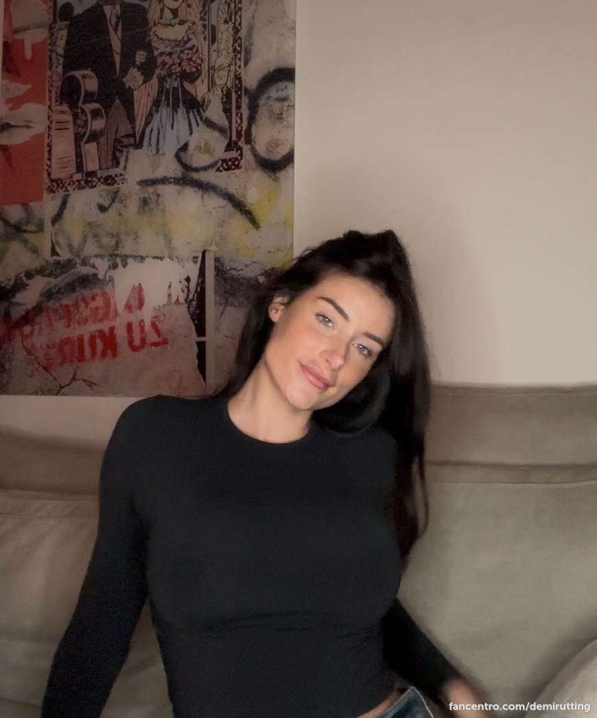Want my attention? DM me, darling. 1