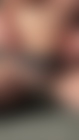 Naakt onder m’n naadloze panty, met mijn vibratorpennetjes beide aan één kant van m’n clitje, weggeschoven in het strakke nylon… 🙈 wtf ik kwam zooo snel en heftig klaar, niet normaal! - post hidden image