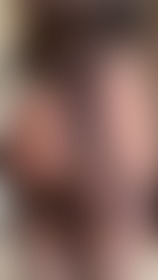 Heerlijk teasen, spanken, m'n kutje open spreiden en vingeren in latex look en nylon outfit - post hidden image