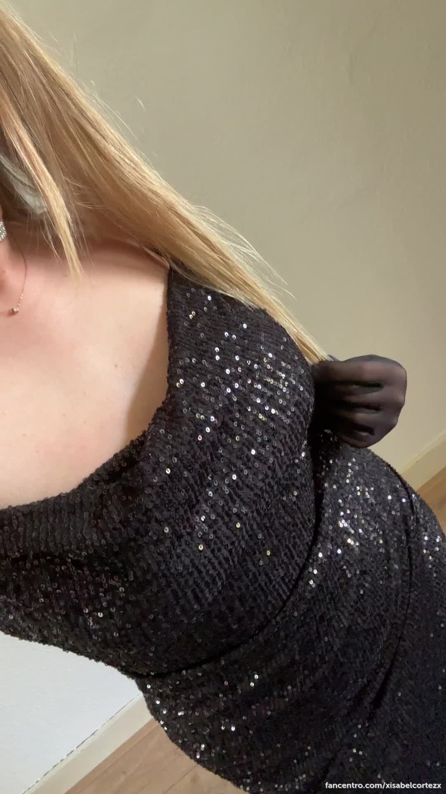 Zo concert met gala/maffia ish thema ✨ 1foreground