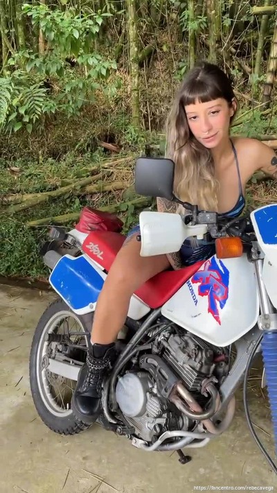 If I look this good on top of the bike, imagine how good I'd look on top of you 😚