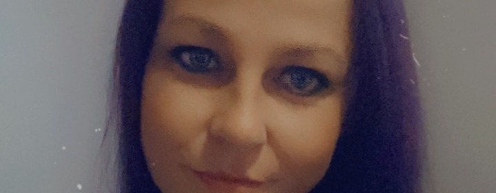 Holly - profile image
