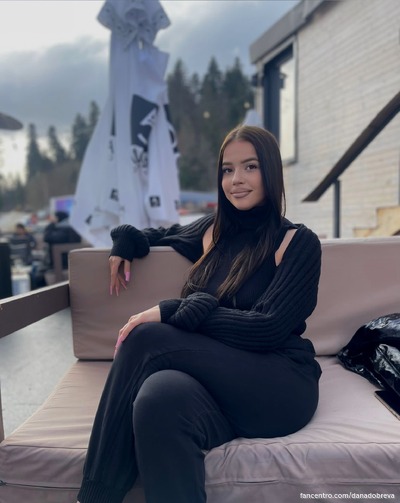 Schattige en mooie milf