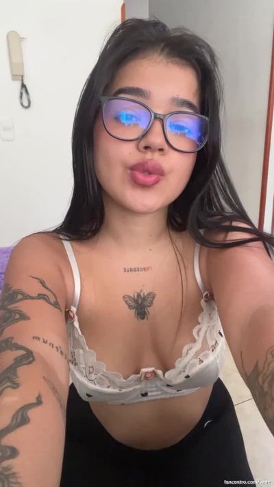 My perky tits are begging for your touch, come play. 🍒😘