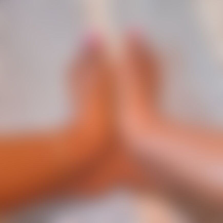Worship. 💞👣💅🏾 - post hidden image