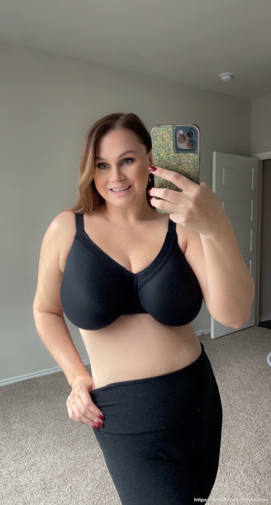 is it true that some of you would like to see what is hidden under my  clothes? comment bellow im curious 😇 - Jen - Fancentro