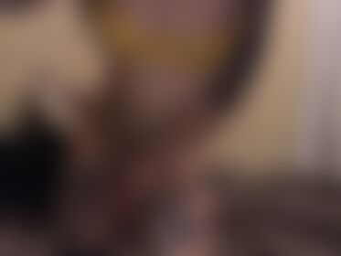 Horny babe - post hidden image