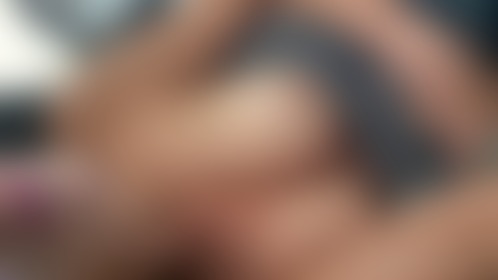Goedemorgen, morning boobs - post hidden image