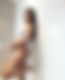 Come take a shower with me,🚿💋👅 - post hidden image