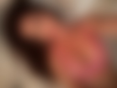 Pink and pretty... but with a little bit of naughty underneath 😏 - post hidden image