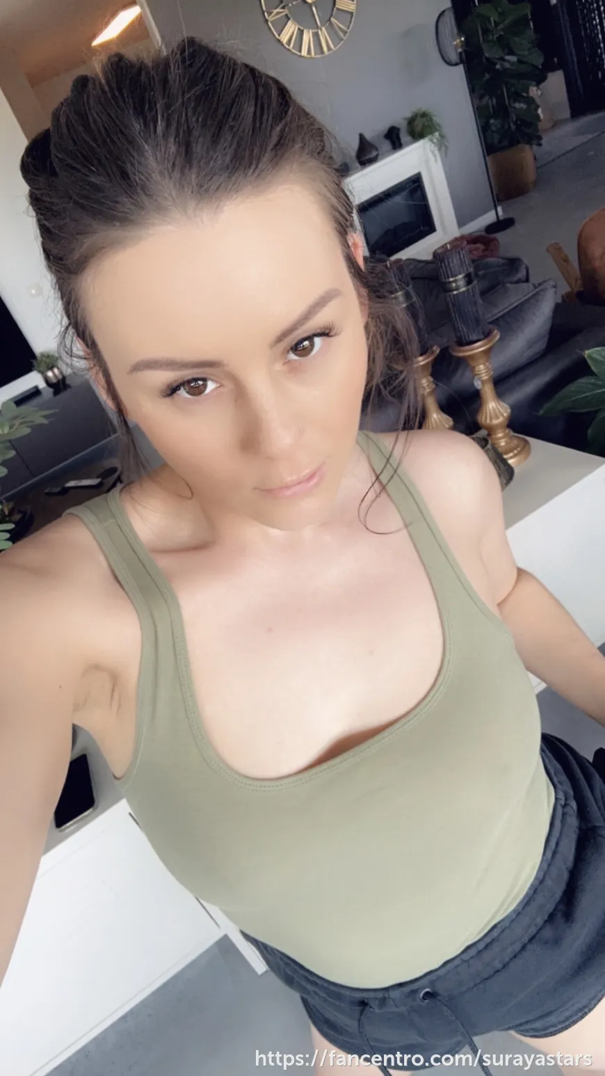 TGIF! Enjoy your weekend!! 😘✌🏼 - Suraya Stars - Fancentro