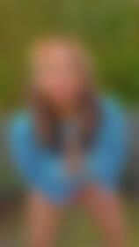 Mmm even lekker geil buiten met mezelf spelen😋😋 - post hidden image