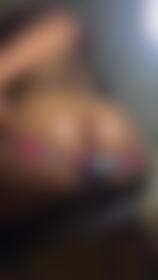OIL ON MY JIGGLY EBONY ASS - post hidden image