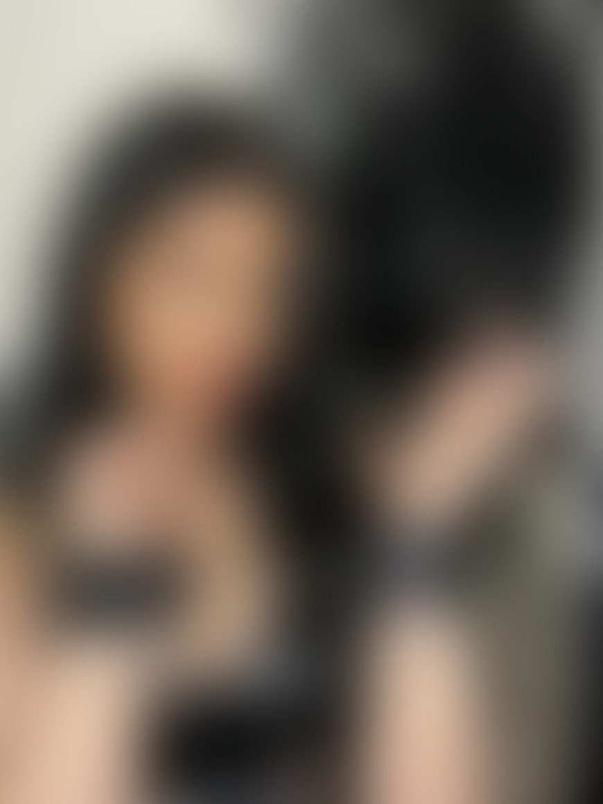 DM mij 'FREE' om mijn nieuwste video gratis te ontvangen! 🍒 - post hidden image