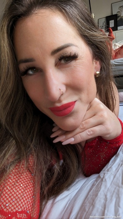 Let’s get close and personal. 😘💋