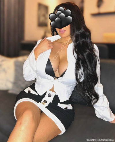 Volg je me mee naar de cabine? Ik wil dat je me neukt bij de zonnebank 😈😈😈