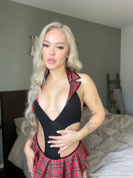 Are you ready for a naughty adventure? Send me a message and let’s plan! 🌟 1