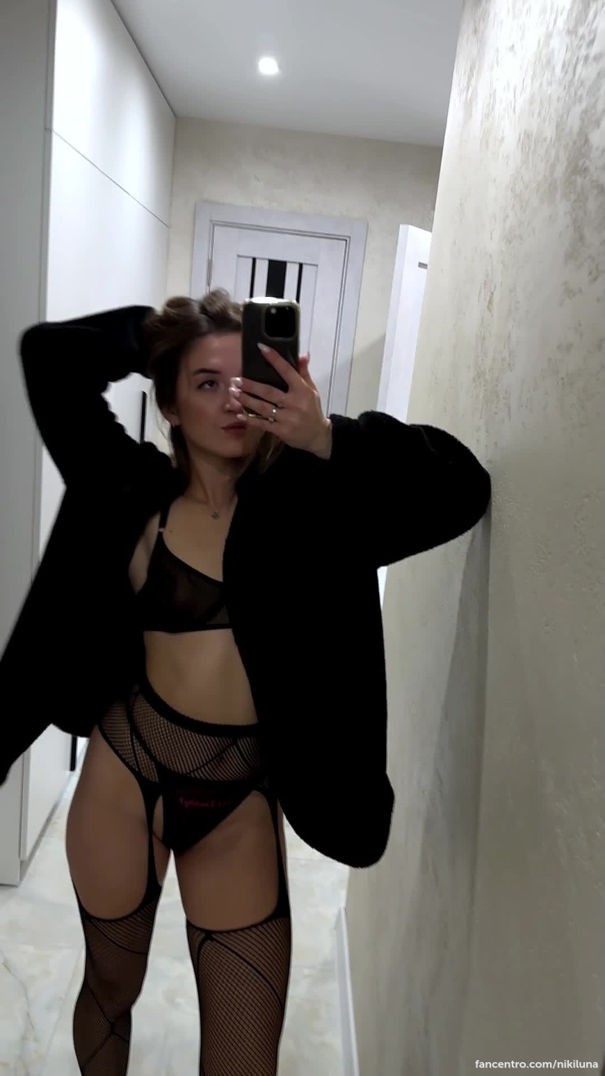🤤 you want to push me up against the wall and grab me by the throat? 🤤 1foreground