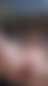 Heerlijk naakt in de tuin in het zonnetje. Wilde niet naar het toilet gaan en ik dacht ik laat jou mee genieten ☺️💦 - post hidden image